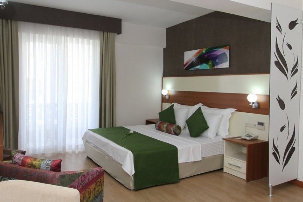 Ege Tulip Cesme Hotel Eksteriør billede