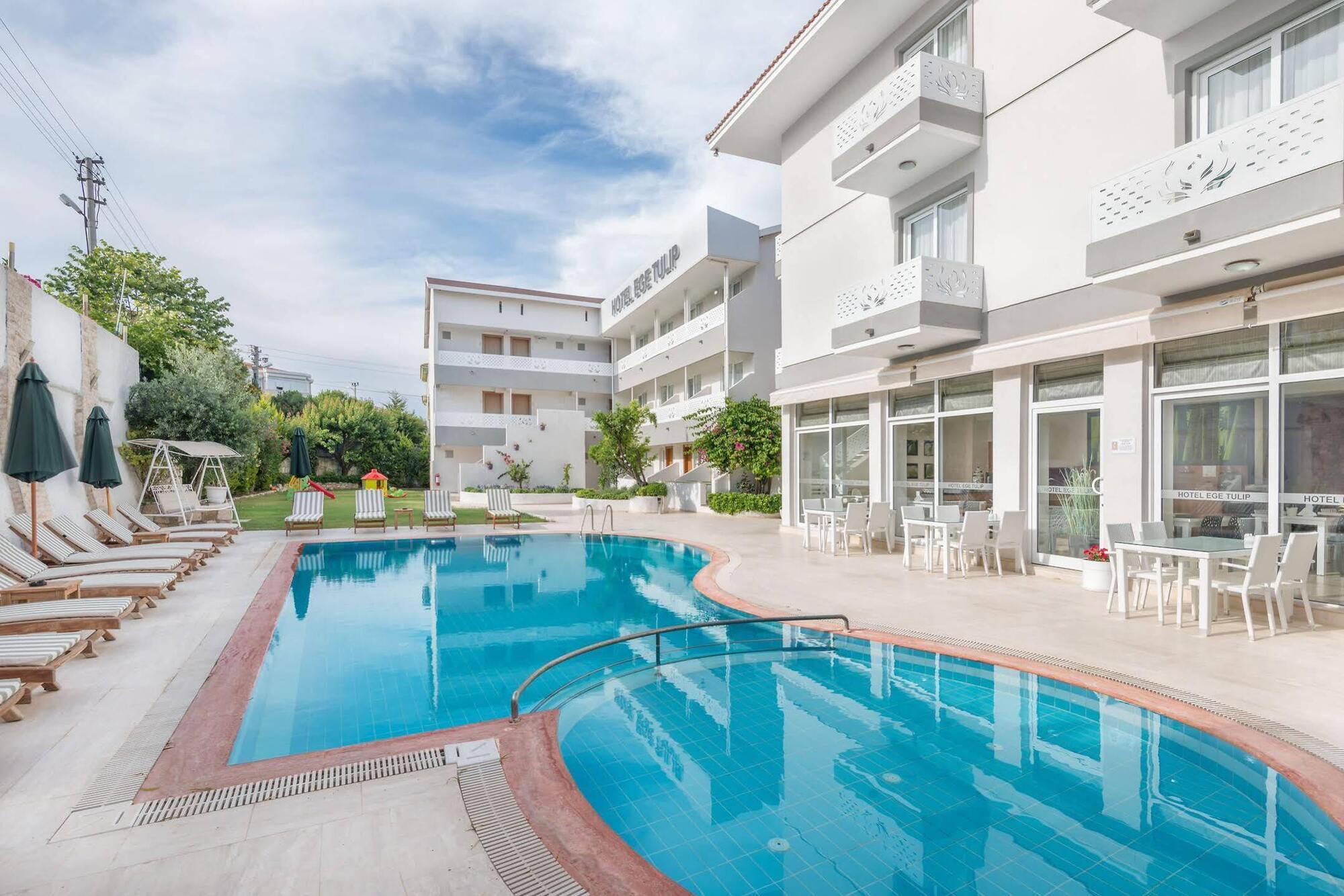 Ege Tulip Cesme Hotel Eksteriør billede