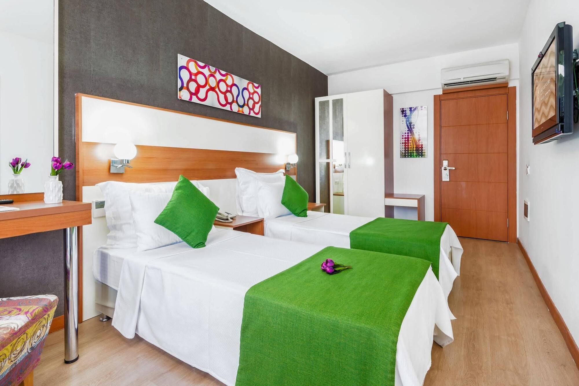 Ege Tulip Cesme Hotel Eksteriør billede